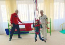 Создатели тренажера Гросс помогли детям с ДЦП из Туркестана