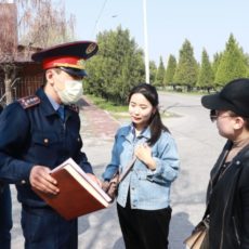 200 шымкентских волонтеров приняли участие в рейде