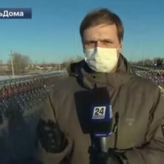 Журналист в Казахстане сделал предложение своей девушке в прямом эфире Журналист сделал предложение своей девушке