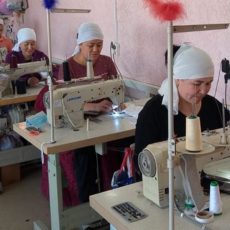 Частные цеха Жетысая начали шить медицинские маски