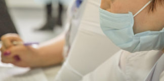 Еще один казахстанец заболел коронавирусом в Алматы