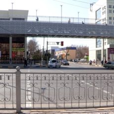 Лифты надземного перехода на Жана Шахаре заработали снова