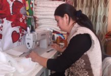 Швея из Созака за один день сшила и раздала бесплатно 300 масок