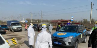 В Шымкенте социальные карты появились у жителей карантинного поселка Карантин в микрорайоне "20 лет Независимости"