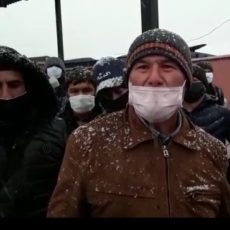 Полицейские Туркестанской области оказали помощь гражданам Узбекистана, застрявшим на границе граждане Узбекистана