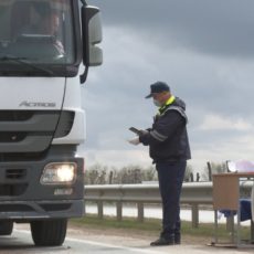 В Туркестанской области задержали нарушителя, не подчинившегося полицейским на блок-посту