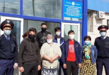 Заблудившихся грибников нашли в 30 км от поселка в Туркестанской области