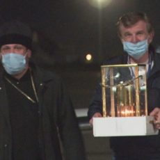 Благодатный огонь доставили из Иерусалима в Нур-Султан, Алматы и Актау Благодатный огонь доставили специальным бортом из Иерусалима