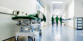 «Дети и беременные»: В кафе Кентау дважды массово отравились люди приемный покой. каталка. больница. смерть