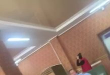 Полицейского, обедавшего в кафе во время карантина, сняли с должности