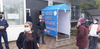 В учреждениях Тюлькубасского района устанавливают дезинфицирующие кабины Тюлькубас