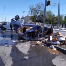 В Шымкенте столкнулись две грузовые ГАЗели, груженные продуктами