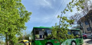 В Шымкенте автобус с пассажирами опять попал в серьезное ДТП ДТП