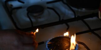 В Туркестане в микрорайоне к природному газу бесплатно подключили две нуждающиеся семьи газ