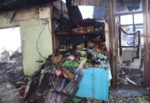 В Жетысае произошел пожар на территории рынка пожар на рынке