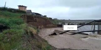 В Шымкенте разрушена часть защитной дамбы на реке Бадам Бадам потоп