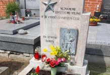 В Шымкенте нашлись родственники погибшего в Чехии разведчика из Казахстана памятник