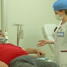 Творческая группа «Туркистан» сдает кровь для нуждающихся донор кровь