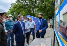 Проблема трехсменных школ в Шымкенте будет решаться поэтапно Мурат Айтенов