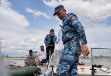 Полиция восстанавливает документы жителей Мактааральского района полиция