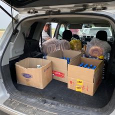 Жители из разных районов везут продукты и средства гигиены пострадавшим в Мактаарал потоп