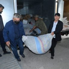 В Мактаарал прибыл автокараван с гуманитарной помощью помощь