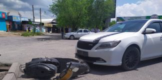 В Шымкенте в ДТП попал скутерист дтп