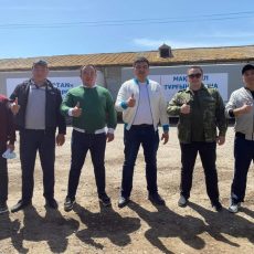 500 волонтеров помогают пострадавшим от наводнения волонтеры