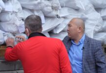 Из Атырау в Мактаарал доставили гуманитарную рыбу рыба Атырау