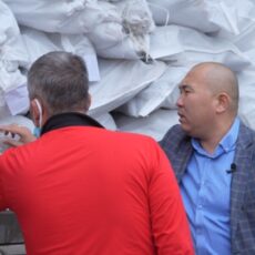 Из Атырау в Мактаарал доставили гуманитарную рыбу рыба Атырау