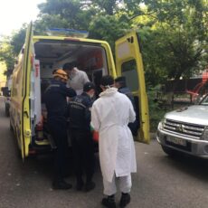 Спасатели помогли жительнице Шымкента, которая упала, но встать не смогла спасатели