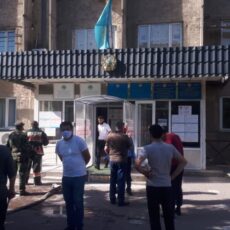 В Шымкенте из ЦОНа эвакуировали людей эвакуация пожар