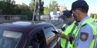 В Туркестане полицейские выявили более 400 административных правонарушений полицейские рейды