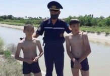 В Туркестанской области спасли детей, которые едва не утонули в канале спасение детей