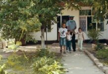 Полицейский из Шымкента оказал помощь малоимущей семье полиция