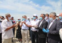 Федерации профсоюзов Казахстана и Узбекистана оказали помощь жителям Мактаарала помощь