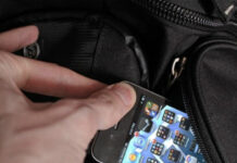 В Шымкенте у школьника обманом украли телефон кража телефона