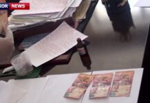 Директор одной из средних школ города Шымкент подозревается в получении взятки