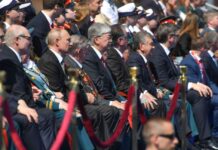 Президент Казахстана принял участие в параде Победы в Москве Токаев в Москве