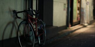 В Шардаре девушка украла велосипед, чтобы “доехать до дома” велосипед