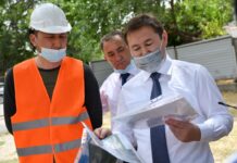 Аким Шымкента проверил, как идет ремонт школ аким Шымкента