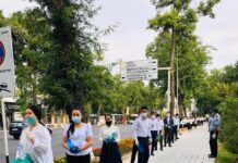 В Шымкенте за использование запрещенных предметов на ЕНТ 40 выпускников были отстранены ЕНТ