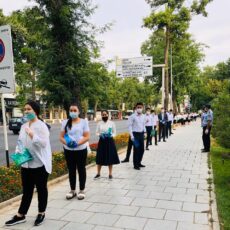 В Шымкенте за использование запрещенных предметов на ЕНТ 40 выпускников были отстранены ЕНТ