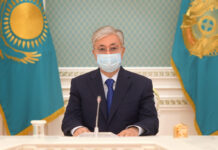 Президент РК призвал казахстанцев не идти на поводу антиваксеров Токаев