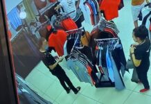 Ранее судимый украл одежду из магазина в Сарыагаше кража