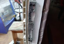 Житель Мактаарала крал ящики для пожертвований из магазинов взлом