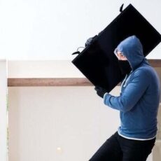 В Сайрамском районе внук украл у бабушки телевизор кража телевизора