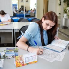 Приемные комиссии вузов Казахстана начали консультировать в онлайн формате ВУЗЫ