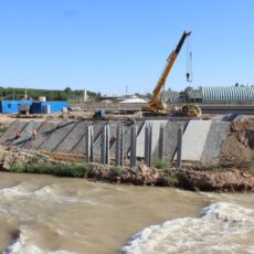 В Сарыагашском районе строят мост через реку Келес Келес