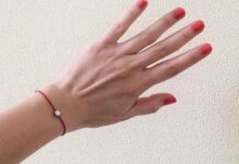 Магия красной нити: зачем её носят на запястье нить